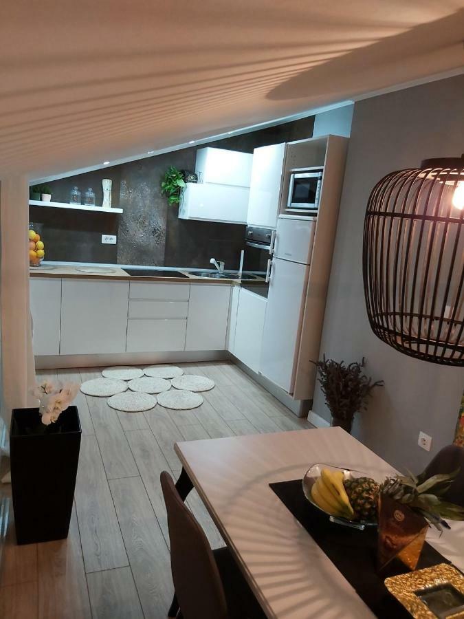 Villa My Rose With A Private Pool Mlini Bagian luar foto
